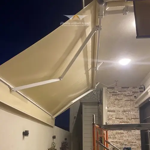 مظلات متحركة