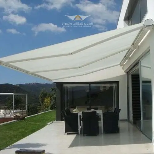 مظلة متحركة